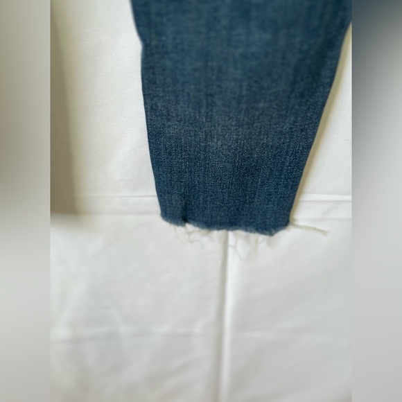 Levi’s Jeans Women’s 27 Blue Distressed Denim Style 711 Skinny Red Tab - Picture 5 of 9